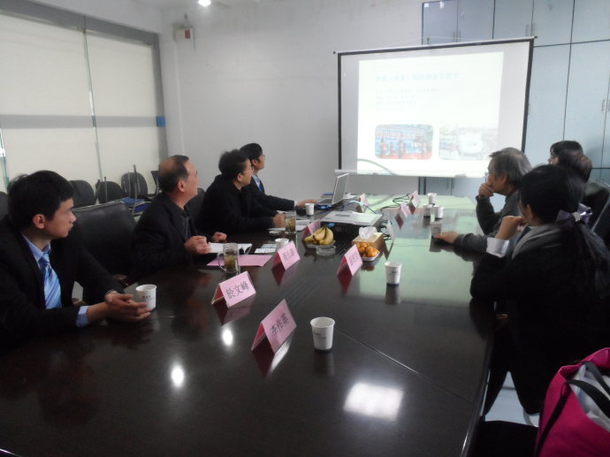 臺灣代表團受到第29屆醫(yī)博會組委會的邀請參觀展會、參加醫(yī)博會論壇